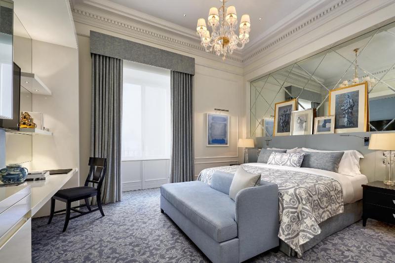 Superior Double, Guest Room, 1 King image 1