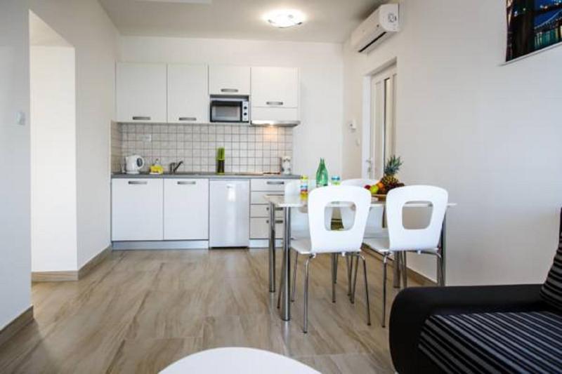 Apartment with Sea View image 1