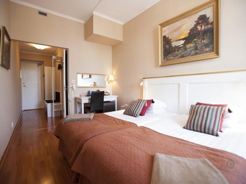 Standard Double Room image 1
