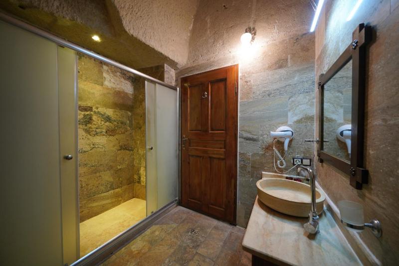 Triple Arch Room image 3