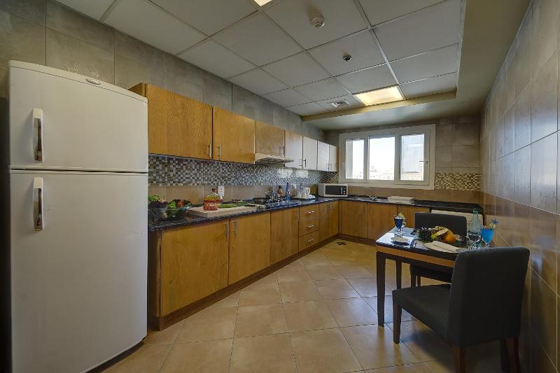 One-Bedroom Apartment image 2