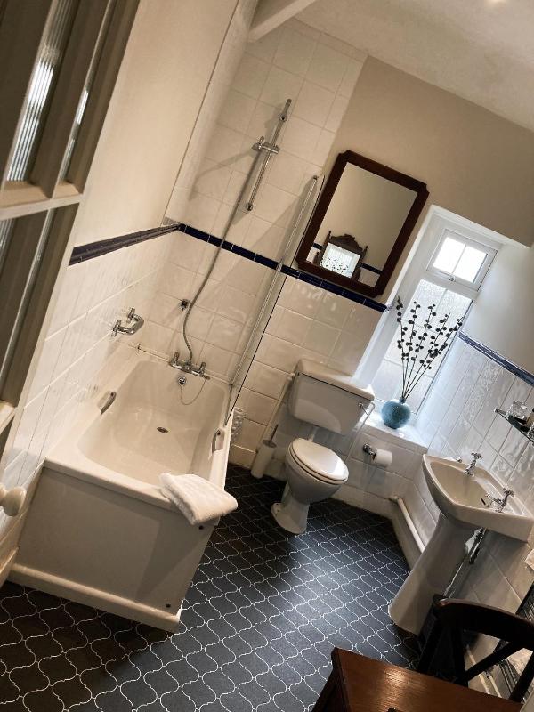 Superior Double Room image 3