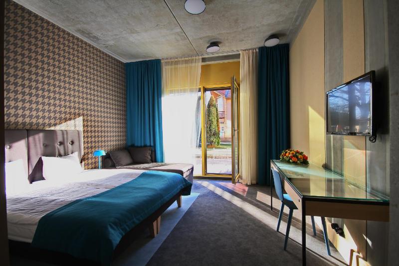 Superior Double or Twin Room with Terrace image 4
