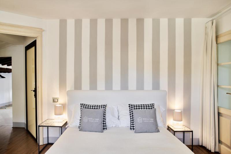 Superior Double Room image 3