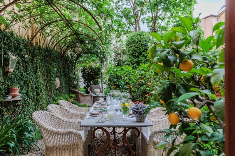 Casa Vanny an Apartment with Private Garden - image 32
