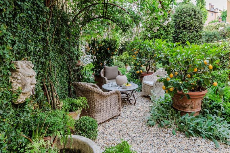 Casa Vanny an Apartment with Private Garden - image 20