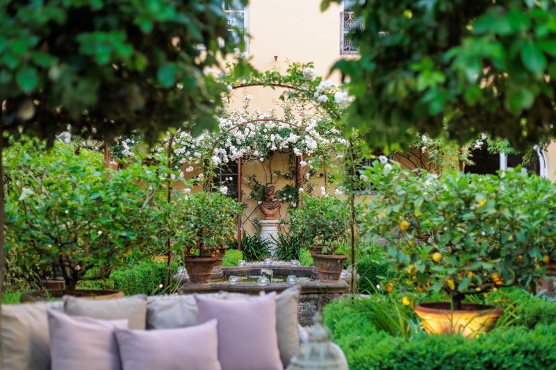 Casa Vanny an Apartment with Private Garden - image 9