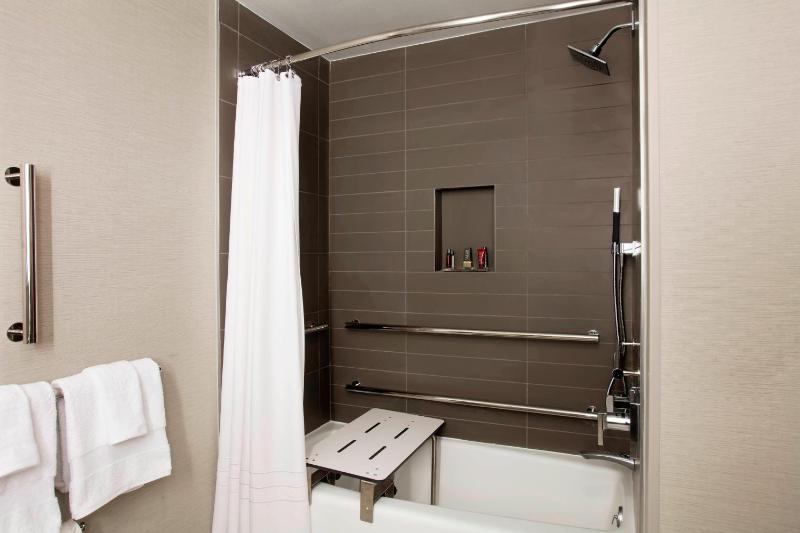 Guest King Room image 4