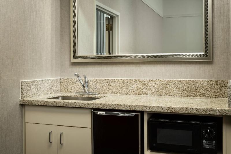 Courtyard by Marriott Houston Downtown/Convention Center - image 25
