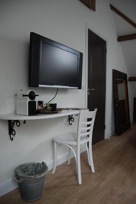 Deluxe Double or Twin Room image 4