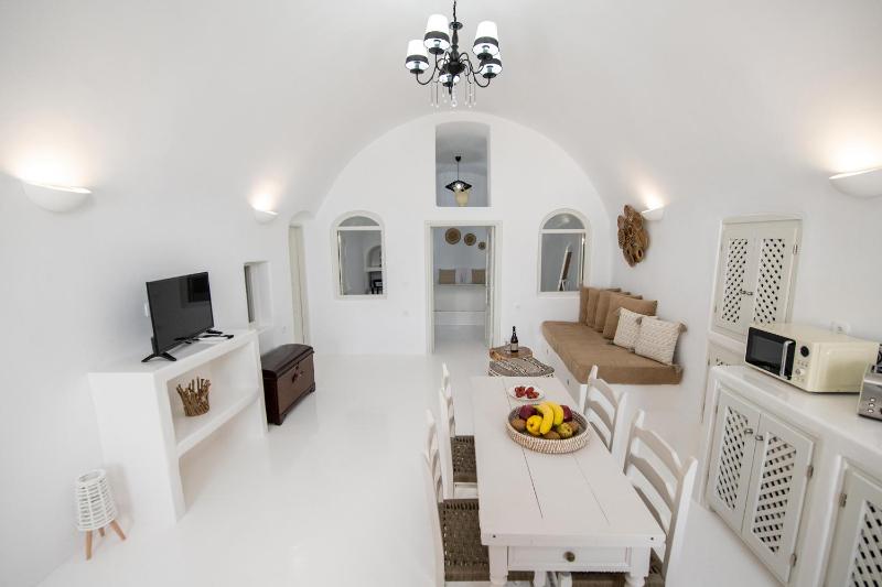 Ambi Villas Santorini - image 17