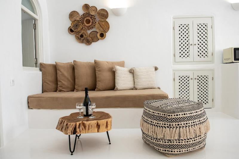 Ambi Villas Santorini - image 4