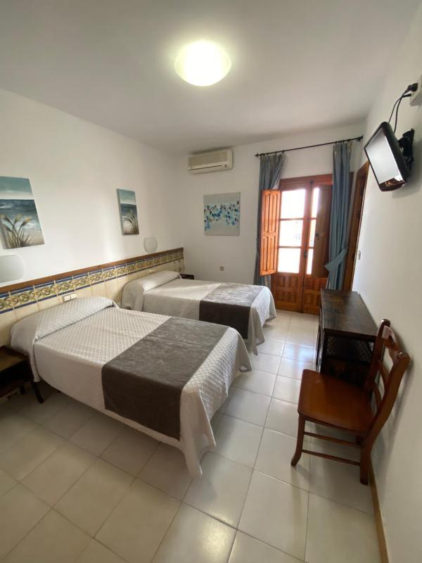Superior Double or Twin Room image 4