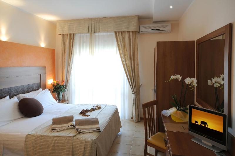 Superior Double Room image 2