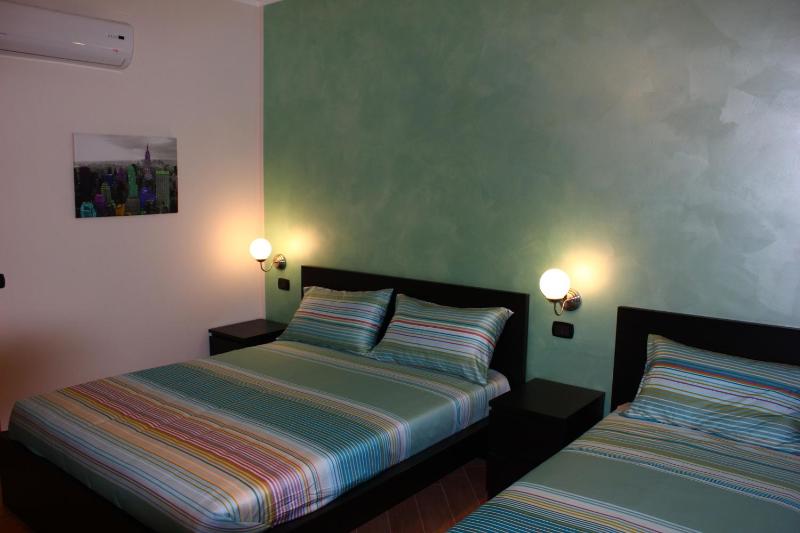 Superior Triple Room with Sea View image 2