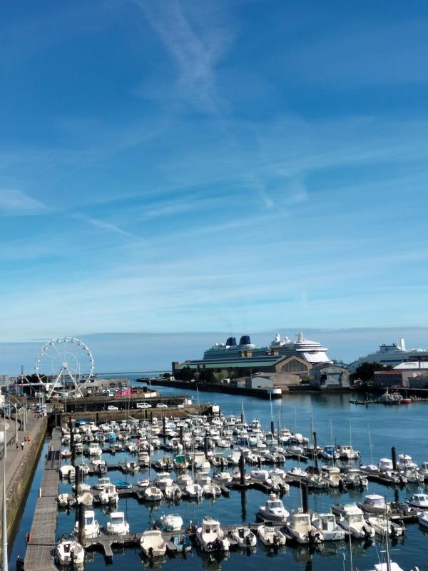 Comfort Double or Twin Room with Harbour View image 3