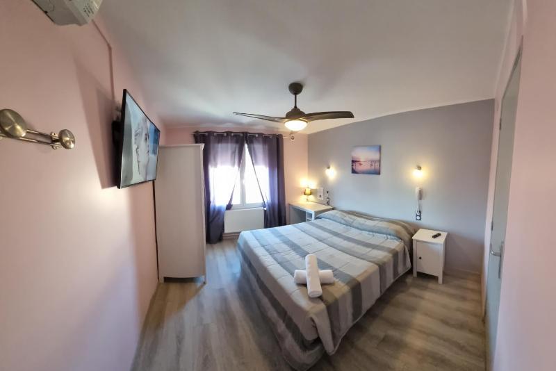 Superior Double Room image 3