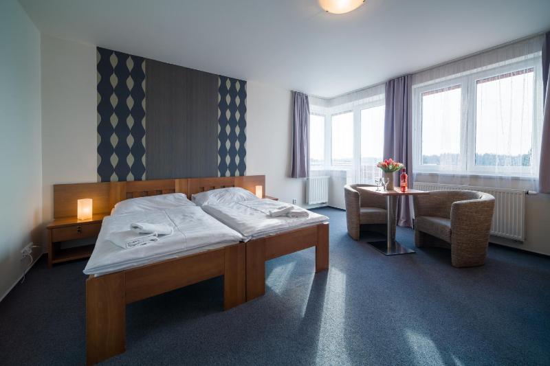 Double Room image 4