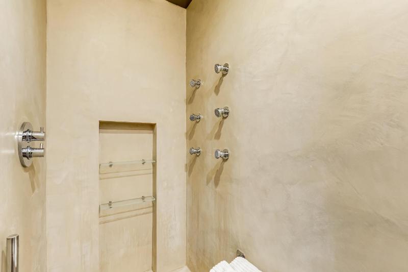 Via Condotti Private Suite - image 6
