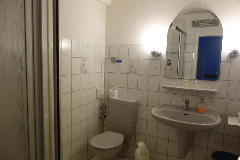 Large Double Room image 2