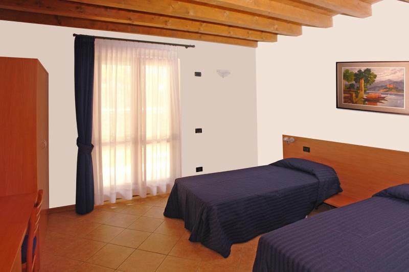 Two-Bedroom Apartment with Lake View image 3