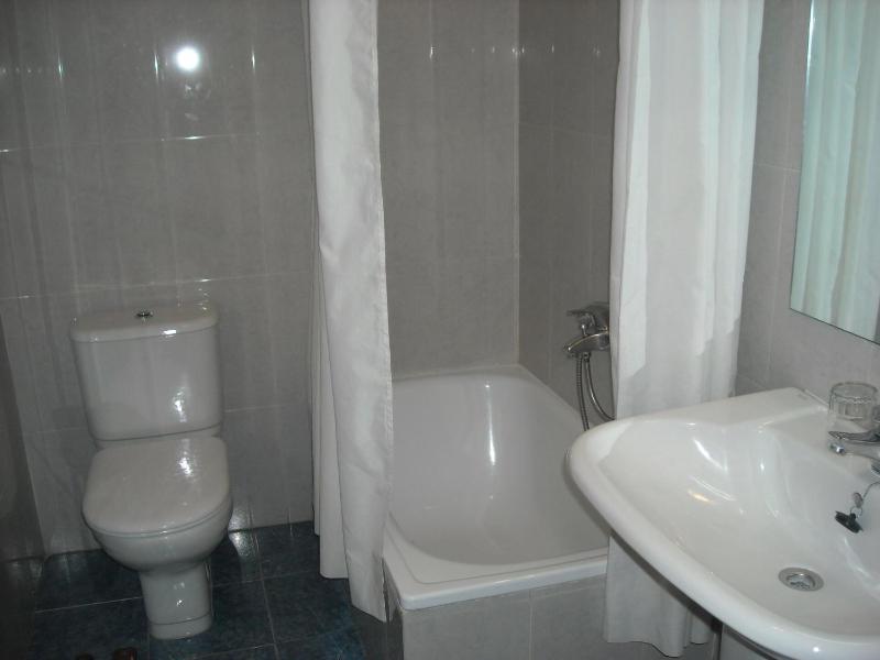 Quadruple Room image 1