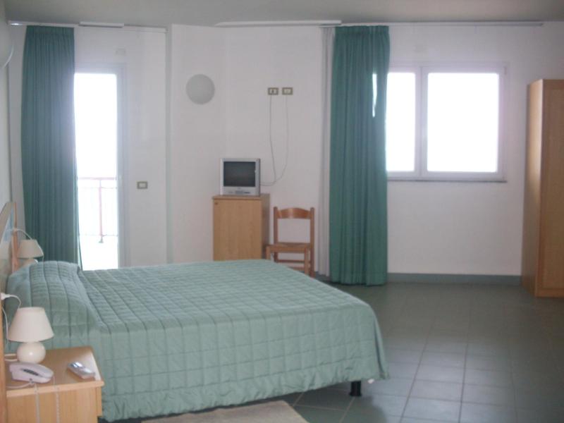 Single Room with Balcony image 2