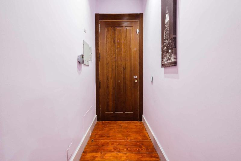Apartamento con patio junto a la Catedral by Toledo AP - image 9