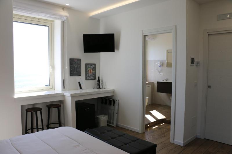 Seascape Rooms - image 19