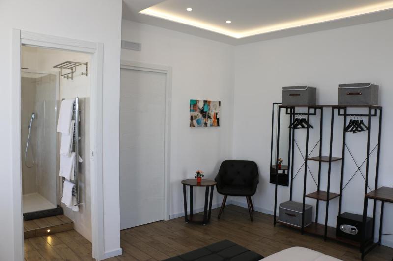 Seascape Rooms - image 41