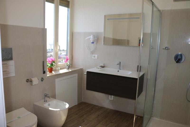 Seascape Rooms - image 24