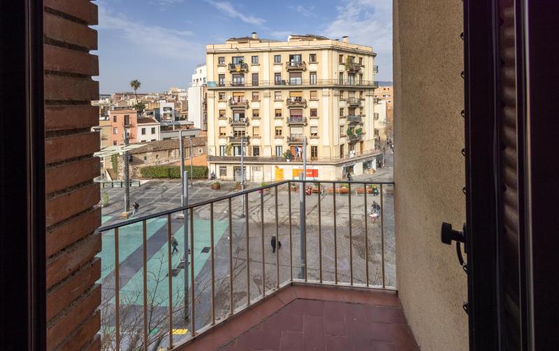 Single Room with Balcony image 1