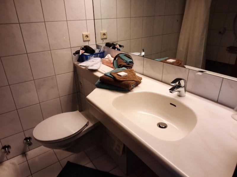 Double Room image 4