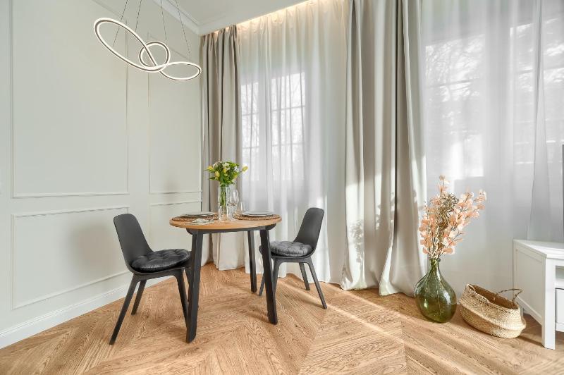 Villa 44 - image 2