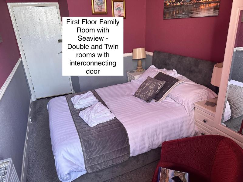 Family Room with Sea View image 4