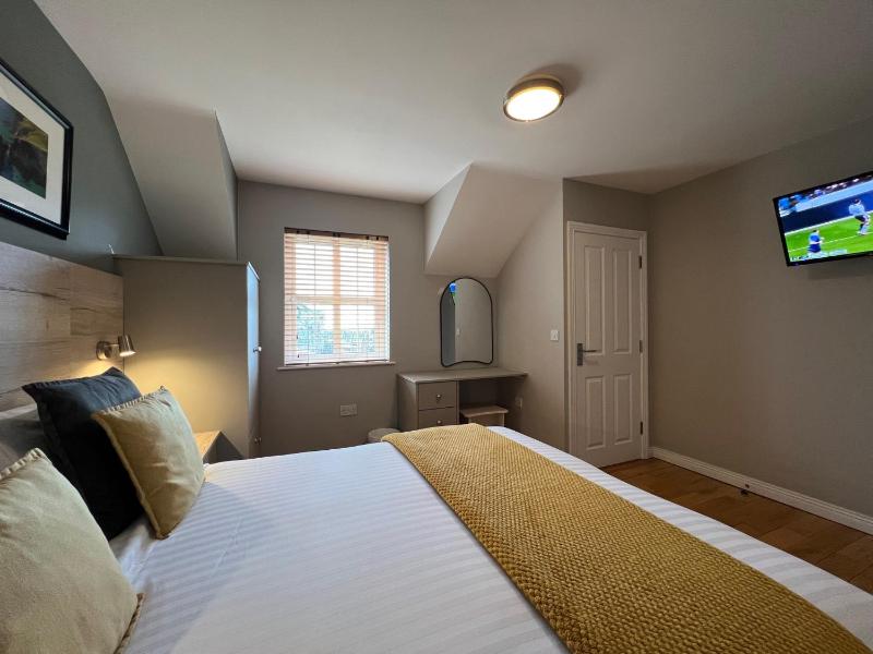 Two-Bedroom House image 4