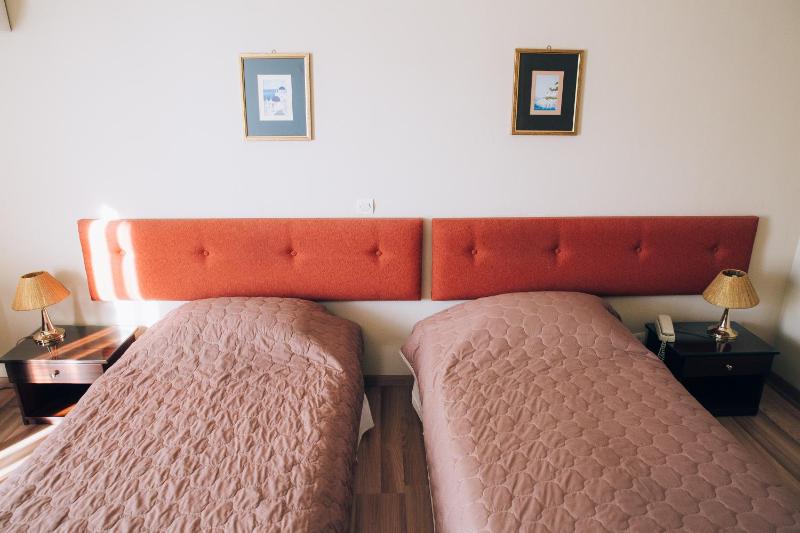 Triple Room with Garden View image 1