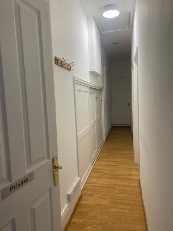 Twin Room with Shared Bathroom image 2