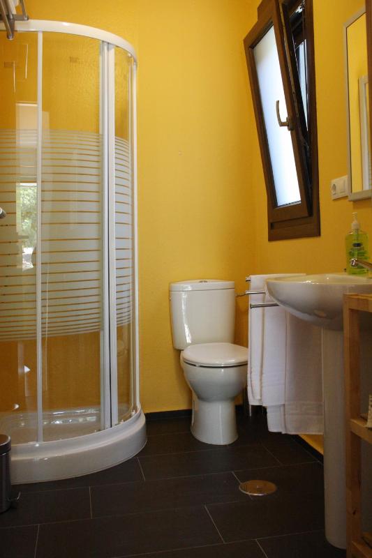 Two-Bedroom Apartment (6 Adults) image 3