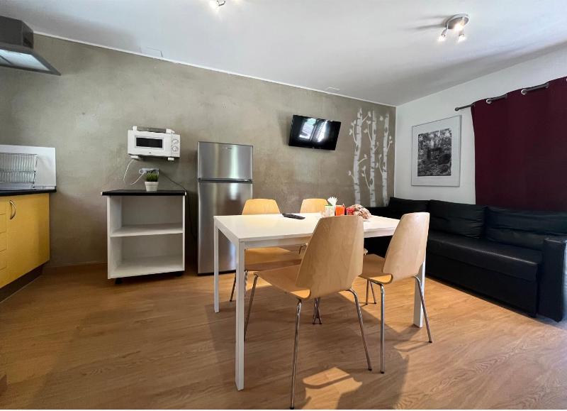 Two-Bedroom Apartment (6 Adults) image 4