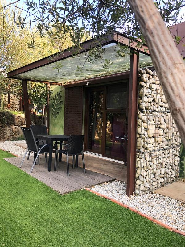 Studio (2 Adults) image 3