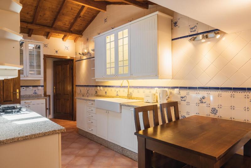 Two-Bedroom House image 4