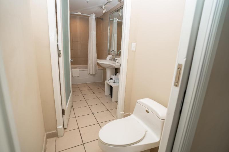 Sagamore King Suite image 3