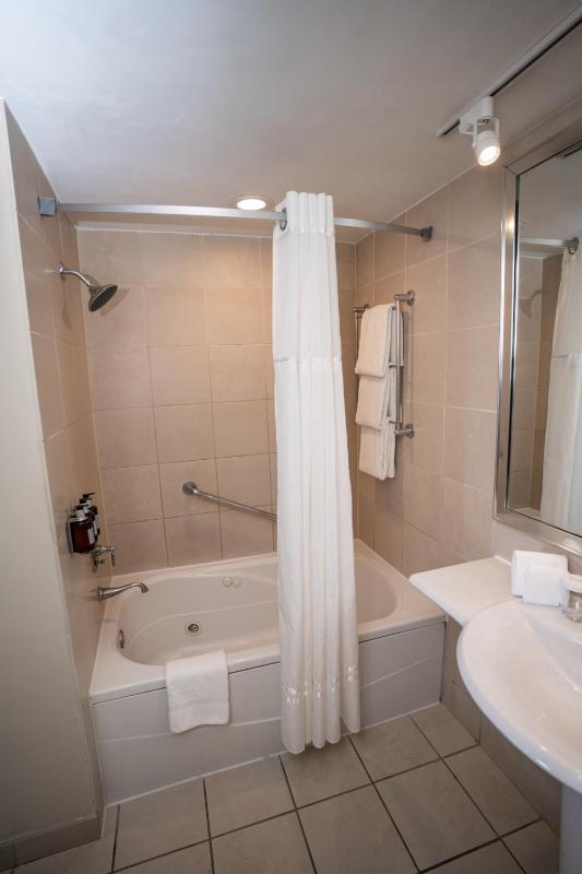 Sagamore Ocean Front Suite image 2