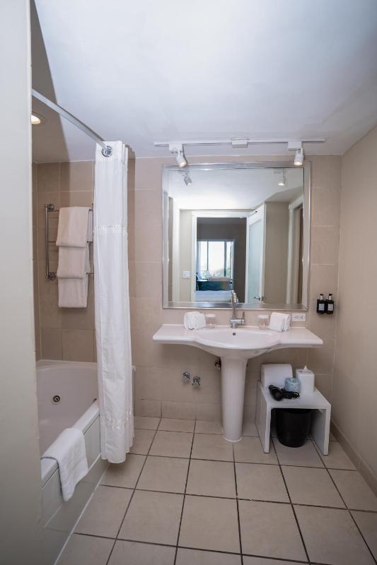 Sagamore Ocean Front Suite image 4