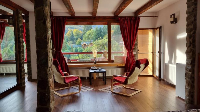 King Room with Spa Bath image 2