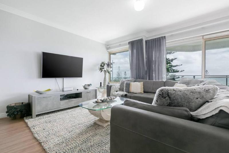 Suite 305 Sandcastles 3 Bedroom Deluxe Apartment - image 16