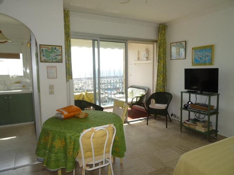 Studio à Hyères Port avec loggia et parking - FR-1-335-187 - image 10