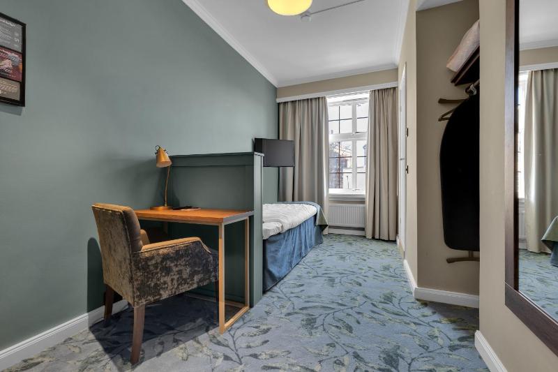 Compact Single image 4