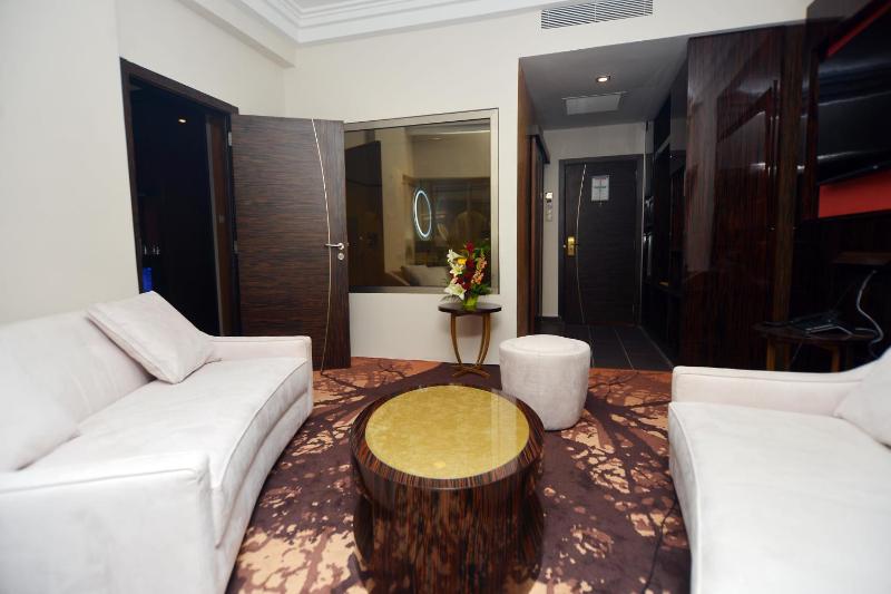 Hôtel Fleur de Lys Plateau - image 12